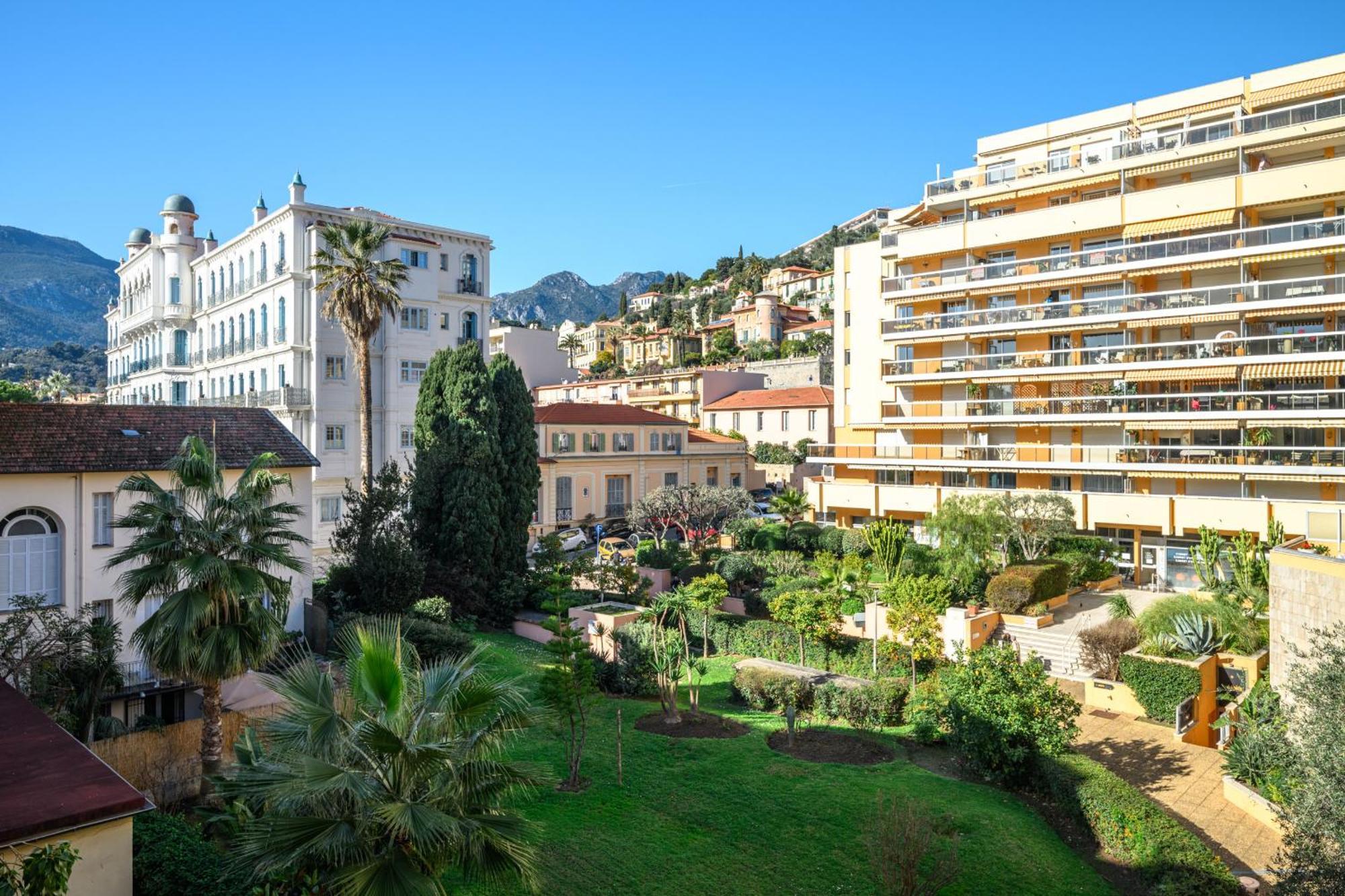 "Charmant Studio" Plein Centre, Calme, Terrasse Menton Exterior photo